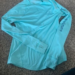 vince yard vine shirt